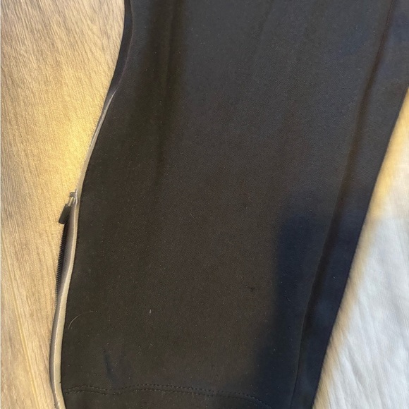 Reebok Black Joggers - Picture 3 of 10